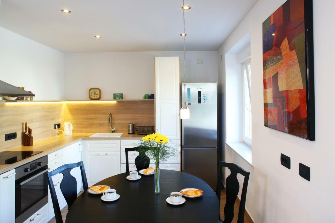 Large Two Bedroom Family App - Free Parking Liubliana Exterior foto