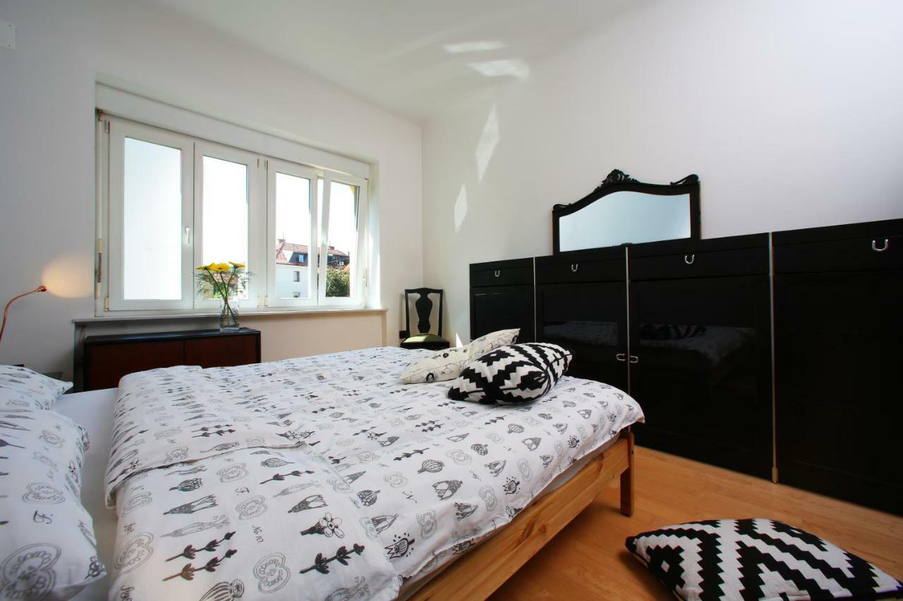 Large Two Bedroom Family App - Free Parking Liubliana Exterior foto